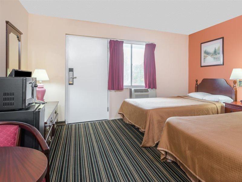 Days Inn By Wyndham Lenox Ma المظهر الخارجي الصورة